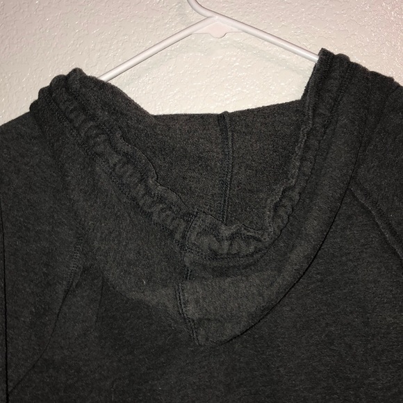 sweater - Picture 4 of 4